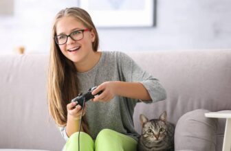 17 Amazing Video Games About Cats (with Trailers)